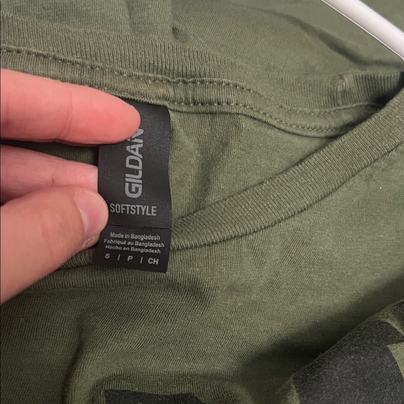 Gildan Olive Green T-Shirt with Black 'ARMY' Print - Picture 2 of 3